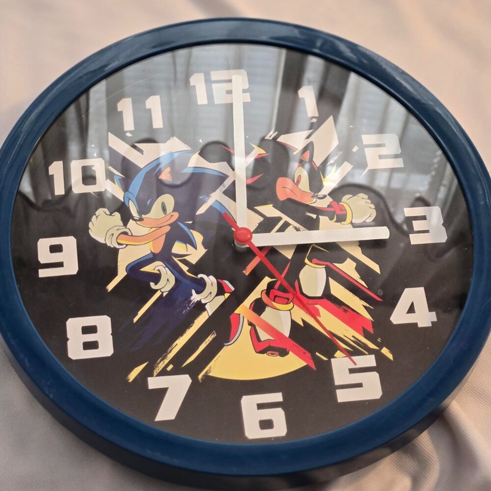 Sonic the Hedgehog Vs Shadow 10" Wall Clock